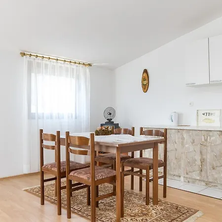 S&m Apartman Marina