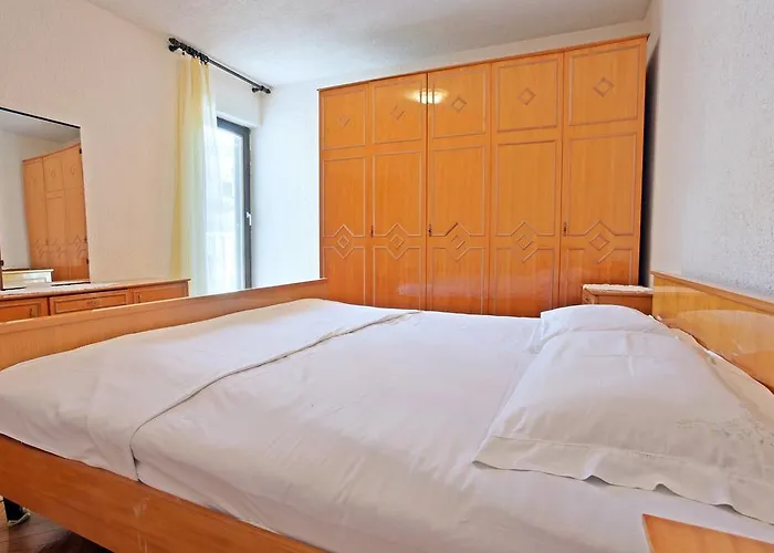 S&m Apartment *